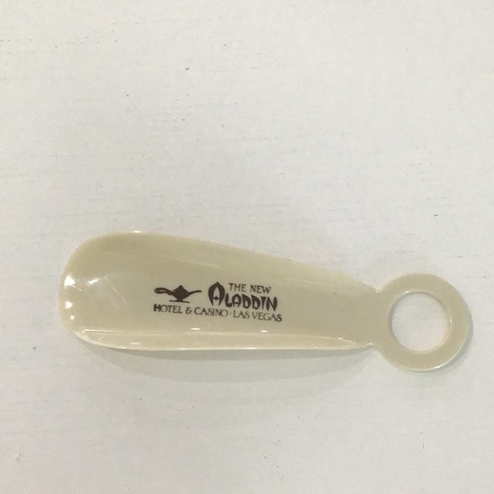 Vintage Aladdin Hotel & Casino Las Vegas Shoe Horn!! - Picture 2 of 3